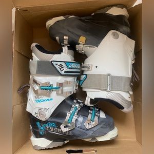 Tecnica Cochise W90 White Gray Downhill Alpine Ski Boots Women's Size US 6 UK 4